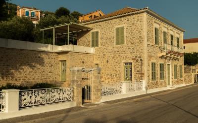 Ithaca-Exclusive-Sea-Front-Mansion-12