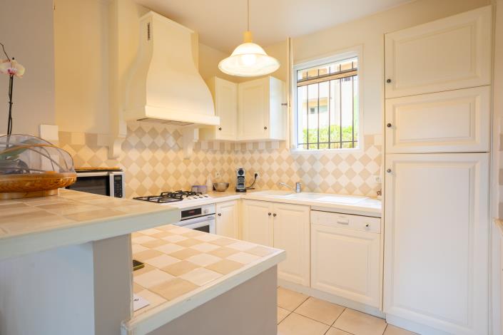 Image No.8-2 Bed Villa for sale