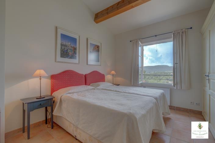 Image No.14-3 Bed House for sale