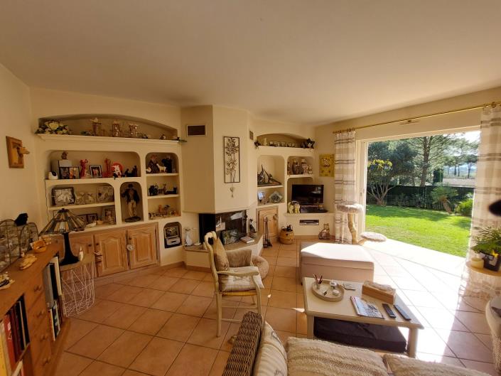 Image No.15-5 Bed Villa for sale