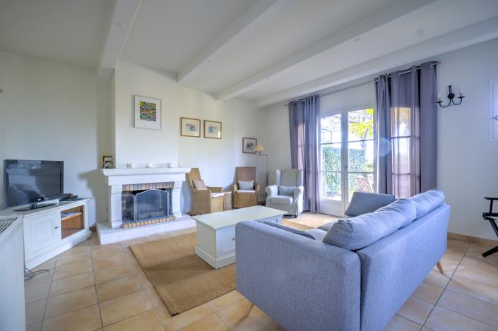 Image No.1-3 Bed House for sale