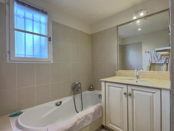 Image No.9-4 Bed House/Villa for sale