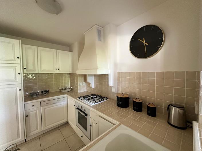 Image No.9-2 Bed Apartment for sale