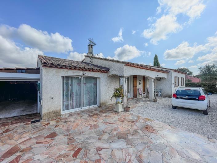 Image No.3-3 Bed Villa / Detached for sale