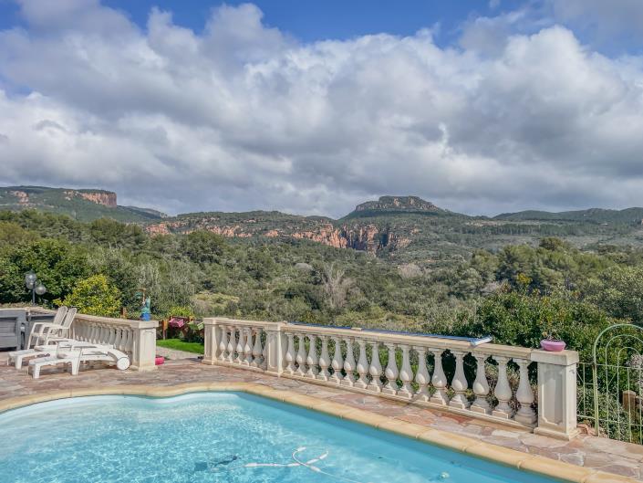 Image No.1-3 Bed Villa / Detached for sale