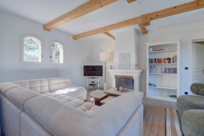 Image No.10-4 Bed Villa for sale