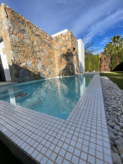 Image No.11-2 Bed Villa / Detached for sale