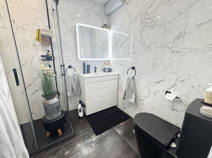 Image No.15-2 Bed Bungalow for sale