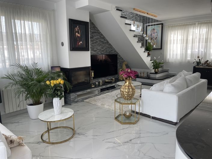 Image No.8-4 Bed Villa for sale