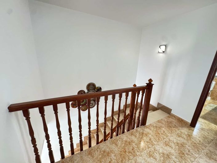 Image No.19-3 Bed Townhouse for sale