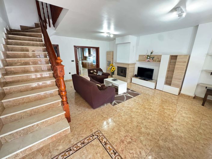 Image No.5-3 Bed Townhouse for sale