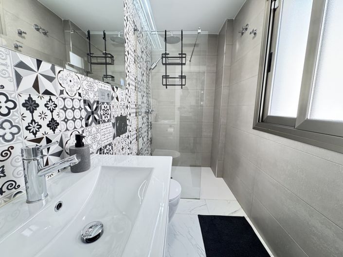 Image No.14-4 Bed Villa for sale