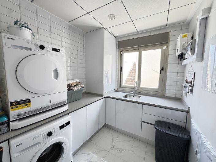 Image No.15-4 Bed Villa for sale