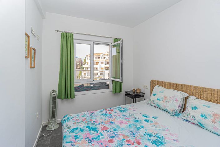 Image No.17-2 Bed Apartment for sale