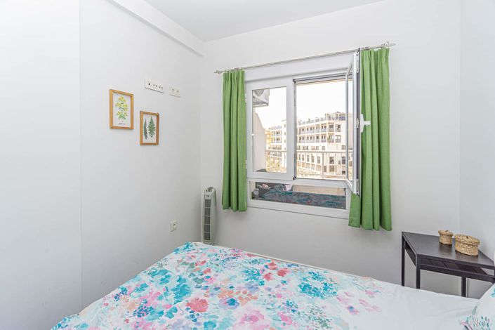 Image No.20-2 Bed Apartment for sale