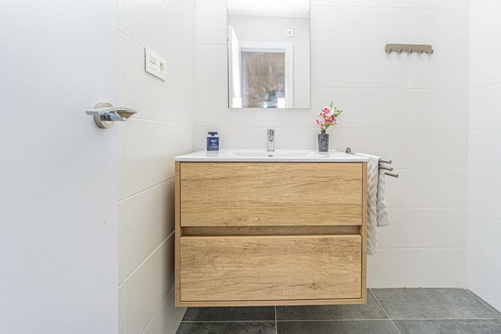 Image No.22-2 Bed Apartment for sale