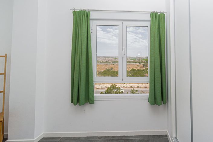 Image No.38-2 Bed Apartment for sale