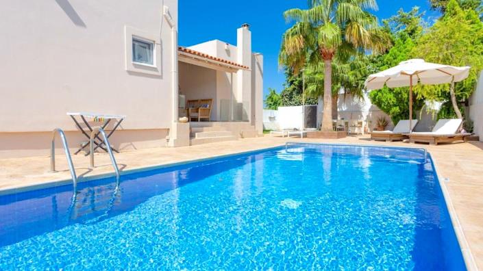 Image No.11-8 Bed Villa / Detached for sale