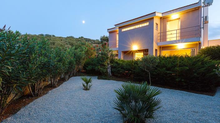 Image No.11-4 Bed Villa / Detached for sale