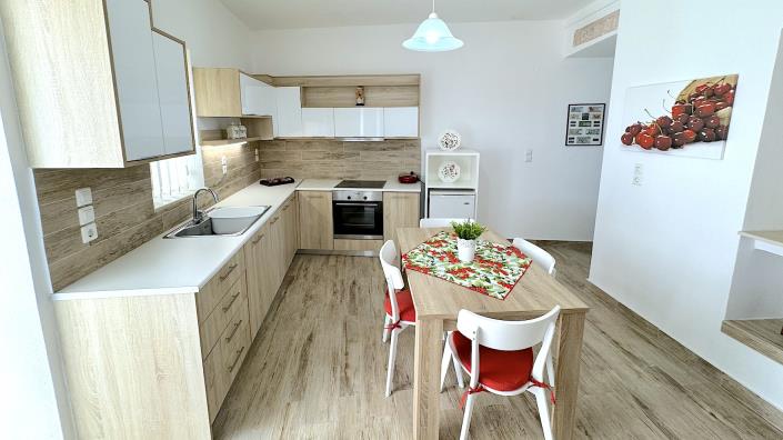 Image No.11-4 Bed Country House for sale