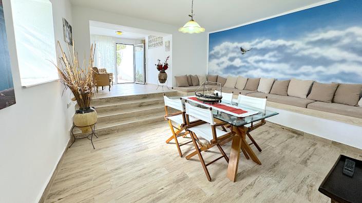 Image No.16-4 Bed Country House for sale