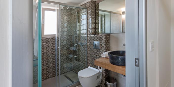 Image No.20-12 Bed Hotel for sale