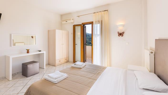 Image No.12-6 Bed Villa / Detached for sale