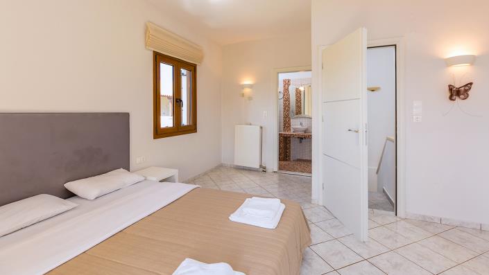 Image No.27-6 Bed Villa / Detached for sale