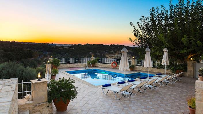 Image No.34-6 Bed Villa / Detached for sale