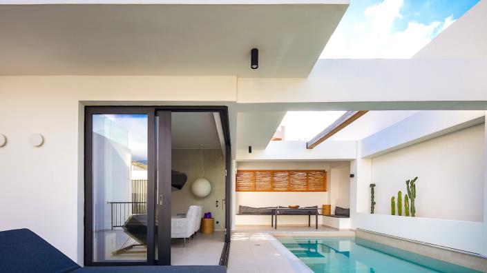 Image No.17-5 Bed Villa / Detached for sale