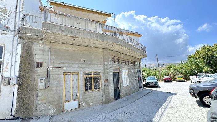 Image No.23-2 Bed Village House for sale