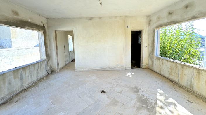 Image No.10-3 Bed Village House for sale