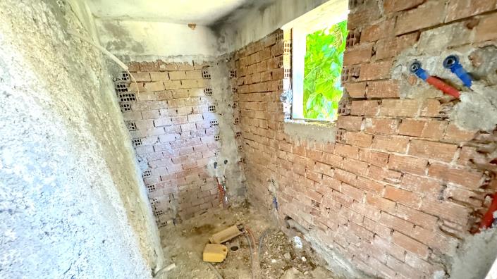 Image No.19-3 Bed Village House for sale