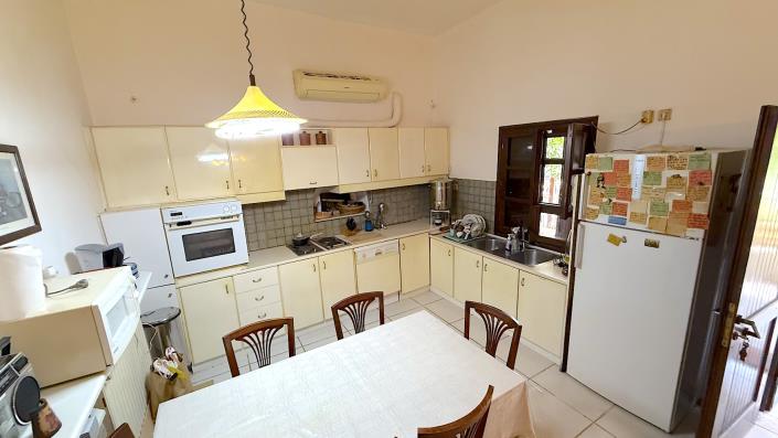 Image No.15-3 Bed Village House for sale