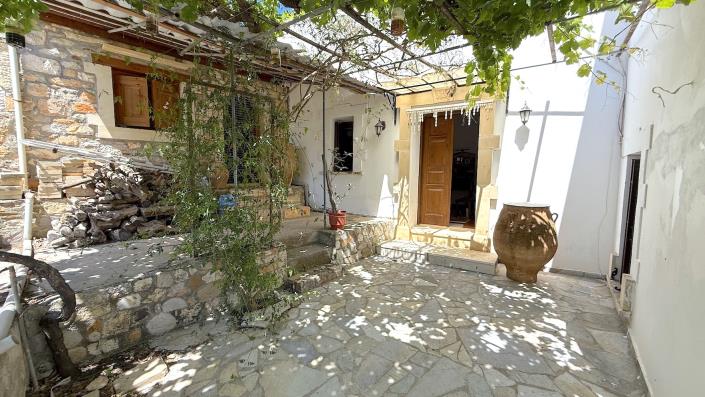 Image No.39-3 Bed Village House for sale