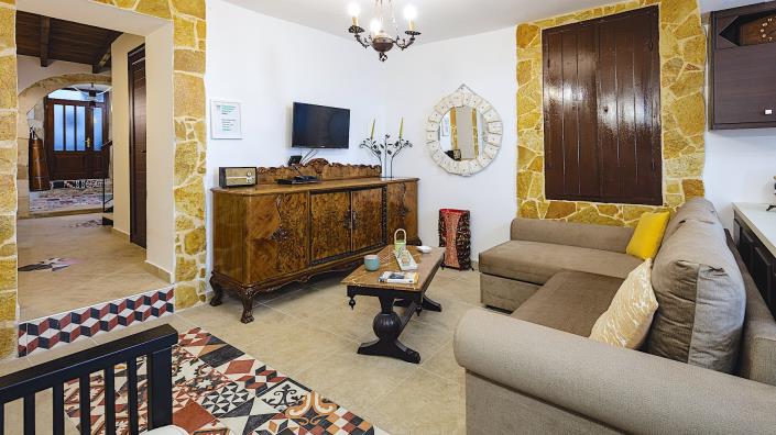 Image No.11-2 Bed Village House for sale