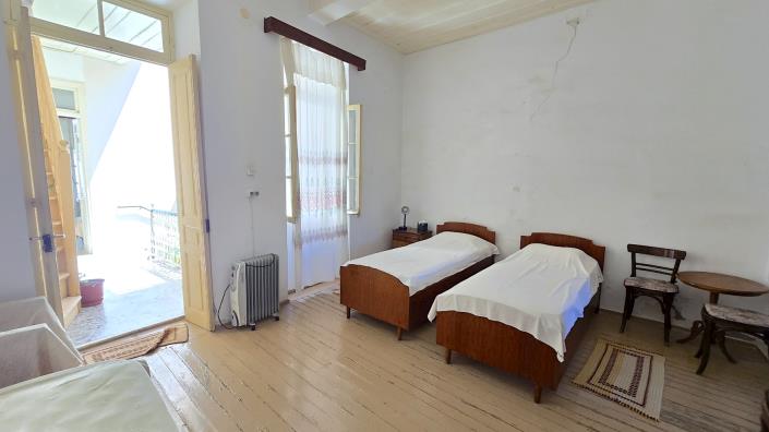 Image No.13-4 Bed Townhouse for sale