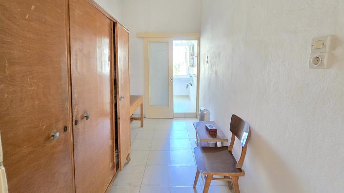 Image No.14-4 Bed Townhouse for sale