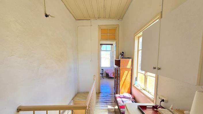 Image No.21-4 Bed Townhouse for sale