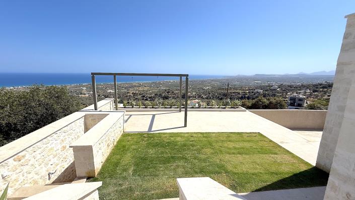 Image No.37-5 Bed Villa / Detached for sale
