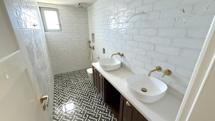 Image No.45-5 Bed Villa / Detached for sale