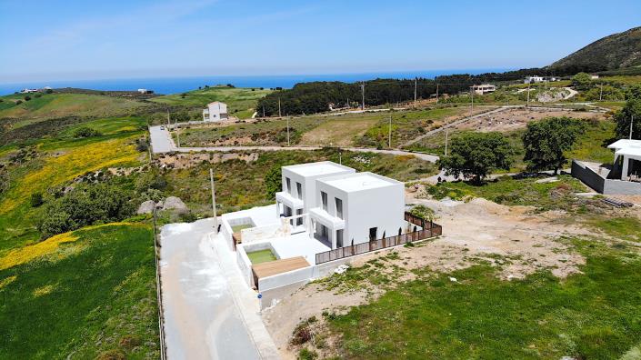 Image No.1-4 Bed Villa for sale