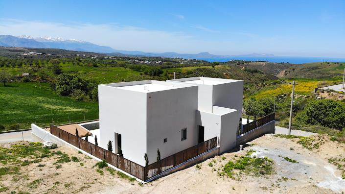 Image No.2-4 Bed Villa for sale