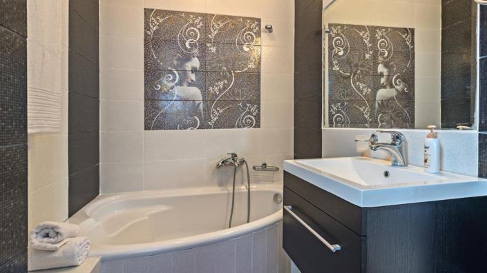 Image No.25-7 Bed Villa for sale