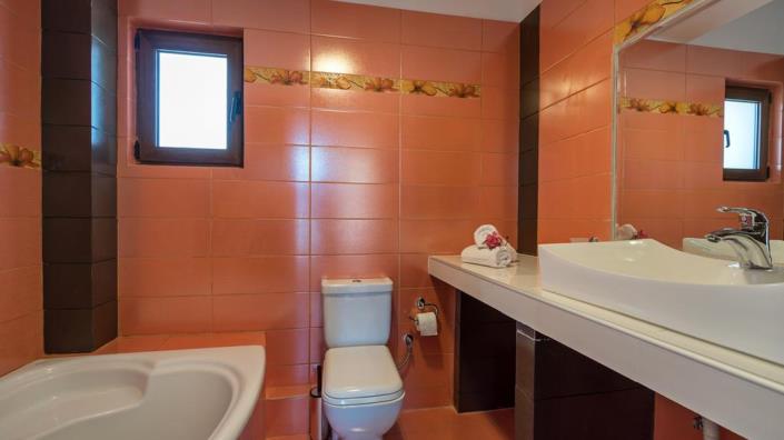 Image No.27-7 Bed Villa for sale