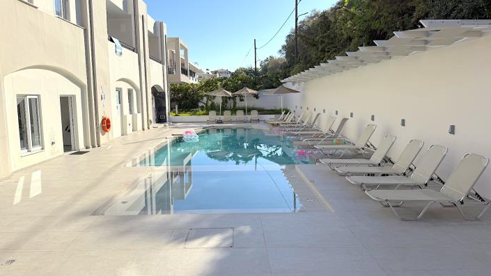 Image No.7-17 Bed Hotel for sale