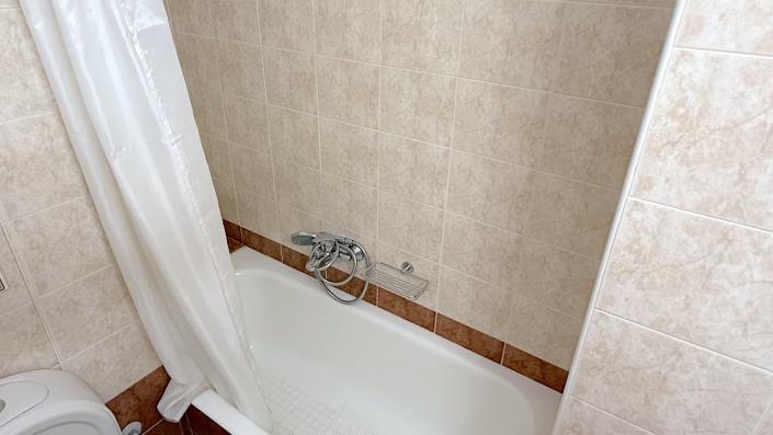 Image No.24-17 Bed Hotel for sale