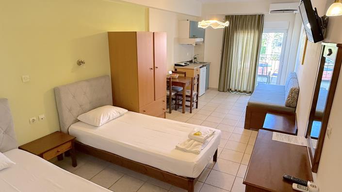 Image No.26-17 Bed Hotel for sale