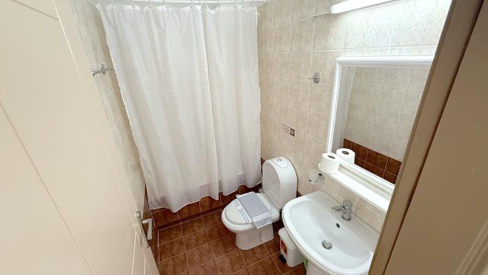 Image No.45-17 Bed Hotel for sale