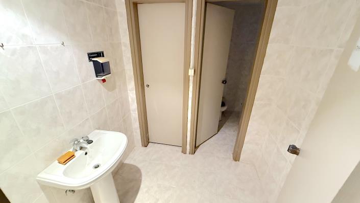 Image No.50-17 Bed Hotel for sale